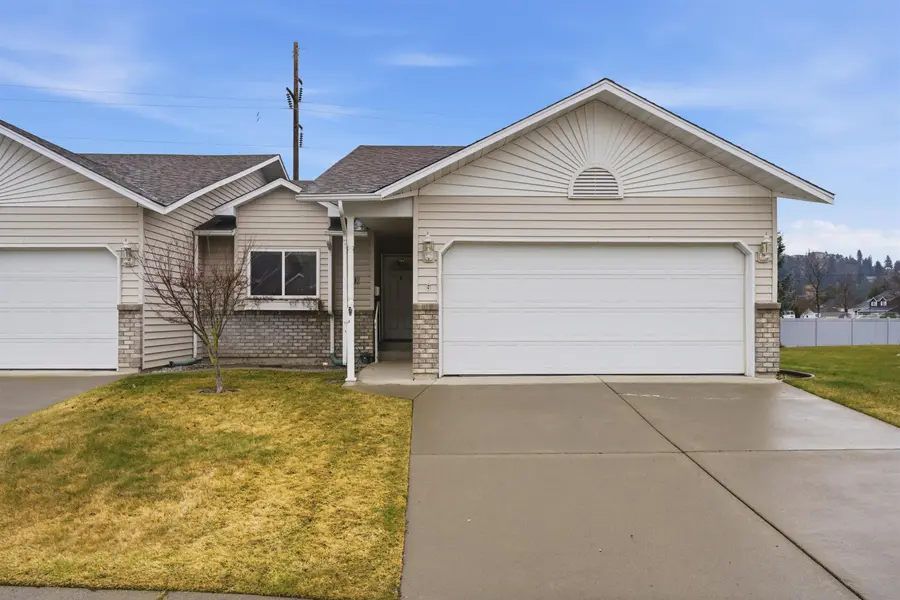 1948 S Century Ln, Veradale, WA 99037