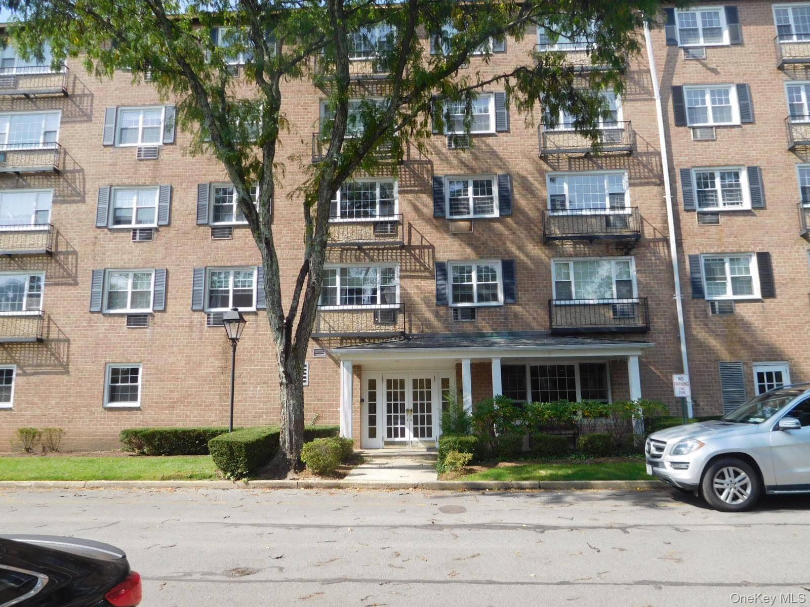 1 Consulate DR #1-A, Tuckahoe, NY 10707