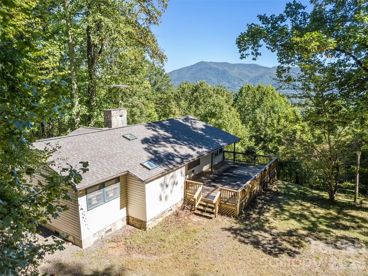 54 Twilight LN, Sylva, NC 28779