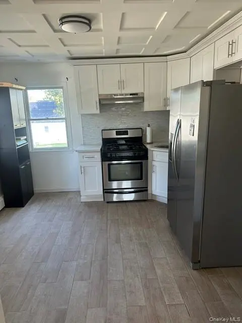 133 Marie ST, Lindenhurst, NY 11757