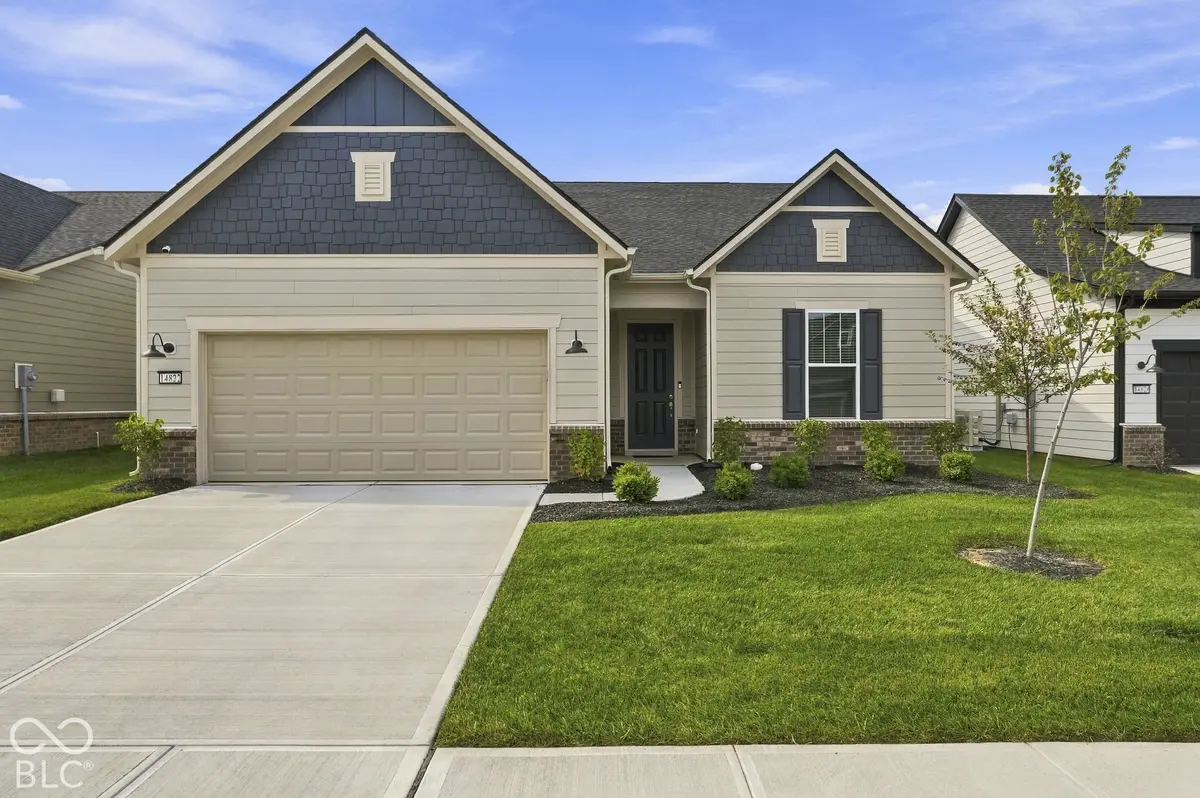 14822 Desert Orchid DR, Westfield, IN 46074