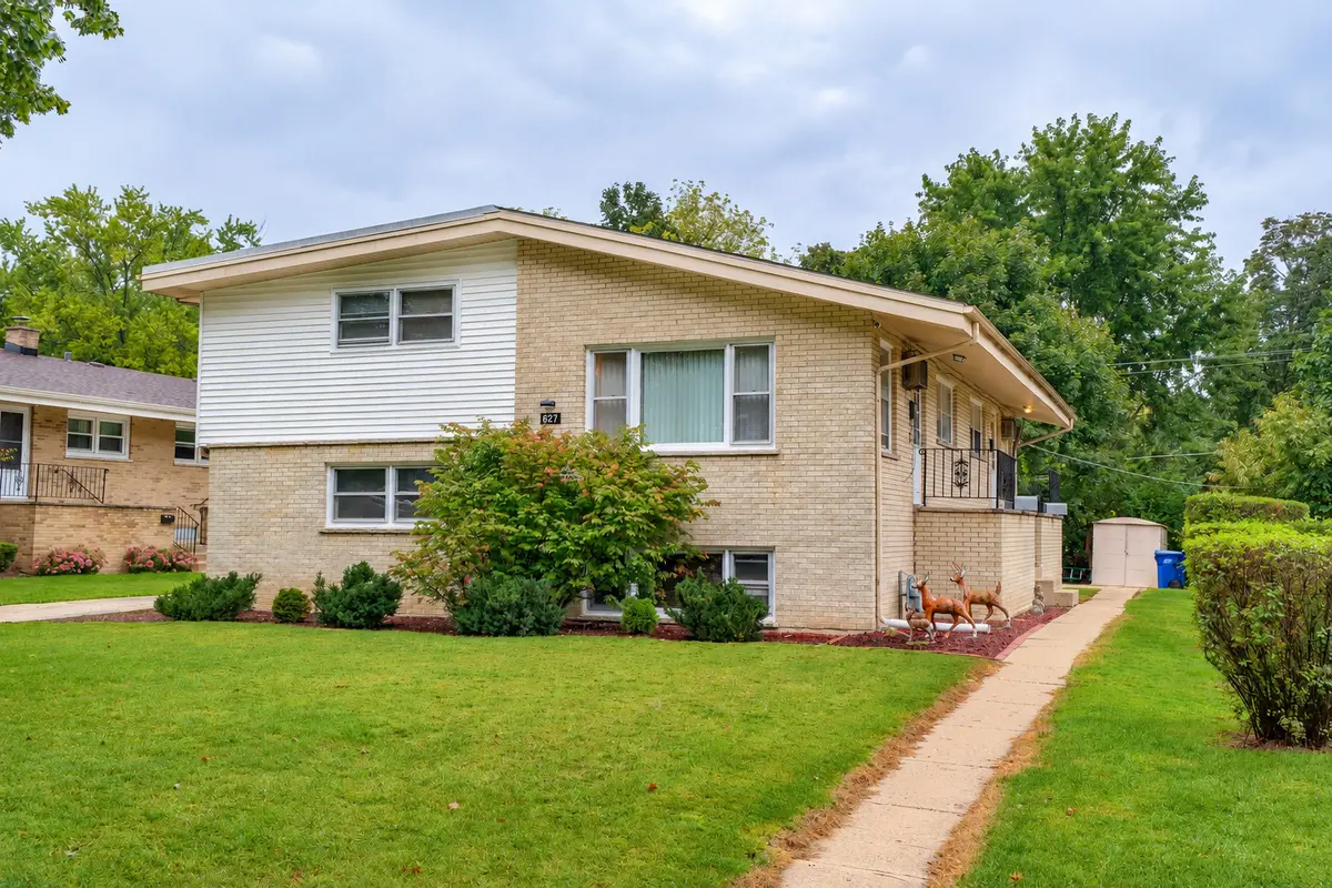 627 Ryan LN, West Dundee, IL 60118