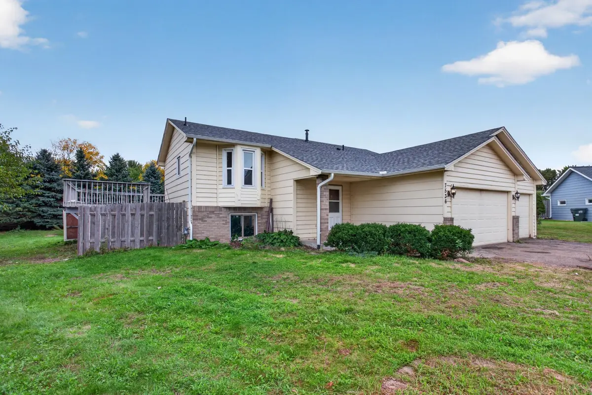 7536 165th ST W, Lakeville, MN 55044