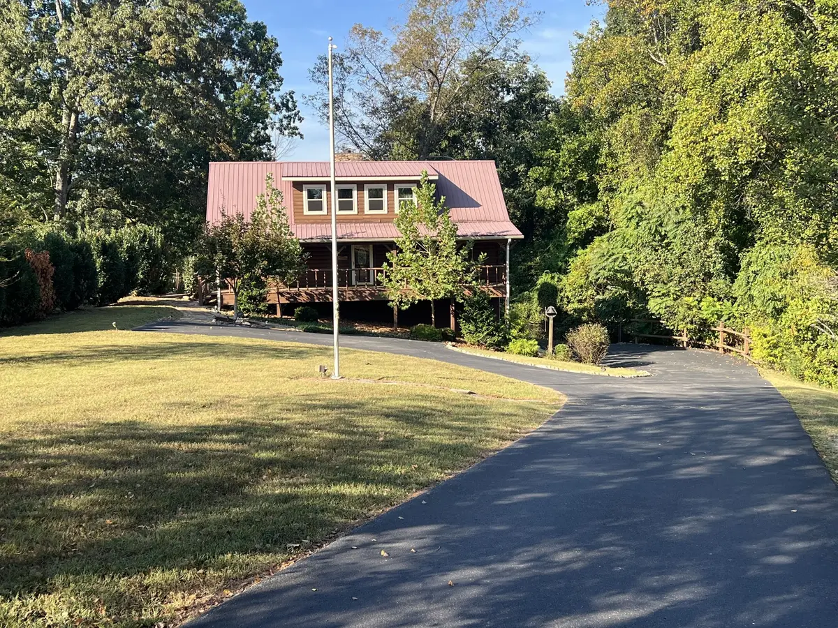 142 Rayahs Way, Quebeck, TN 38579