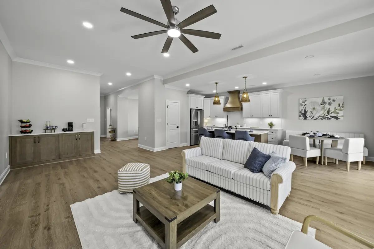 56 Deer Valley Cir, Winchester, TN 37398