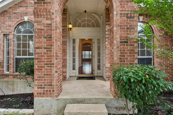 1421 Hargis CRK, Austin, TX 78717