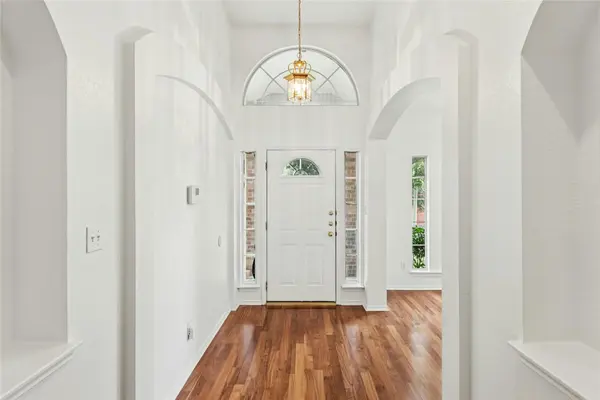 1421 Hargis CRK, Austin, TX 78717
