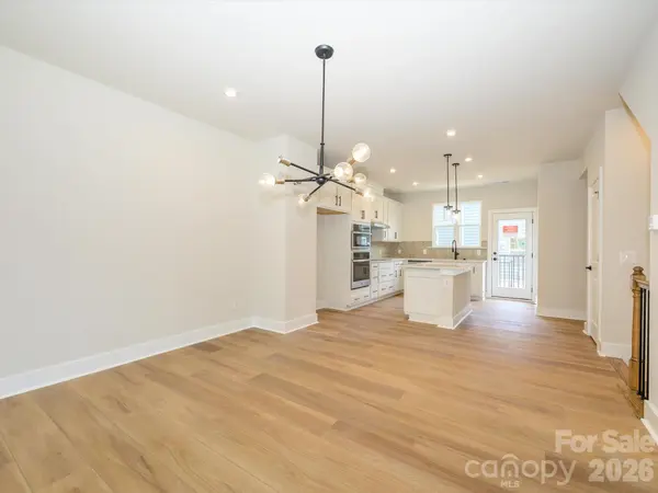 6009 Pivot CT, Charlotte, NC 28205