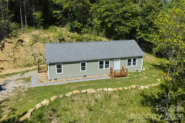 60 Spring Mountain DR, Canton, NC 28716