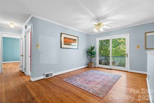 18 Northwood RD, Asheville, NC 28804