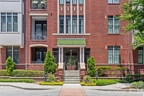2810 Selwyn AVE #209, Charlotte, NC 28209