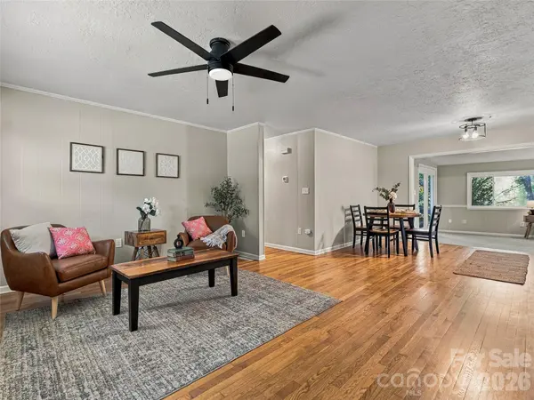 71 Murphy Hill RD, Weaverville, NC 28787