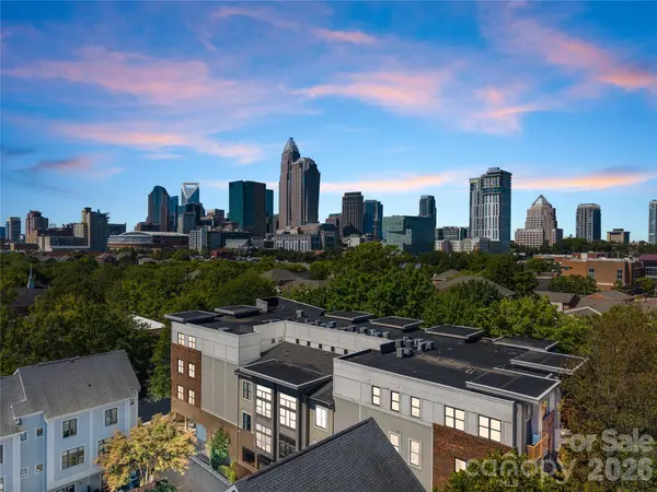 708 N Davidson ST, Charlotte, NC 28202