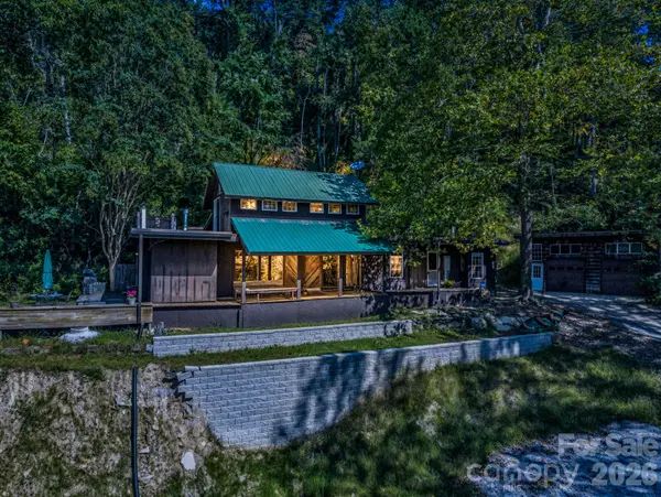 500 E Poplar DR, Hendersonville, NC 28792