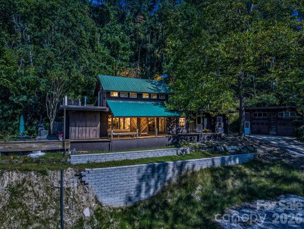 500 E Poplar DR, Hendersonville, NC 28792