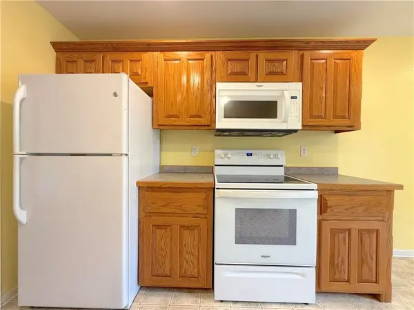 14 Sandi CIR, Dearborn, MO 64439