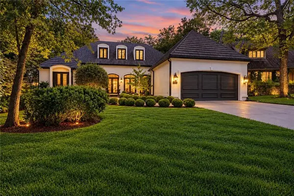 16755 Village DR, Loch Lloyd, MO 64012