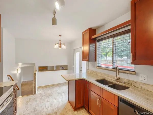 16398 E Warren, Aurora, CO 80013