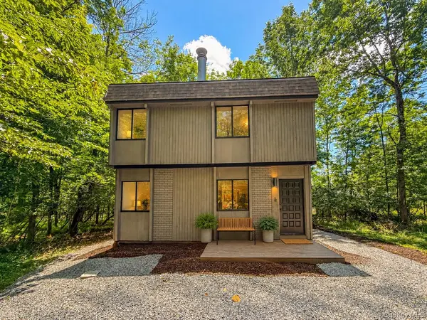 9 Lake DR, Parksville, NY 12768