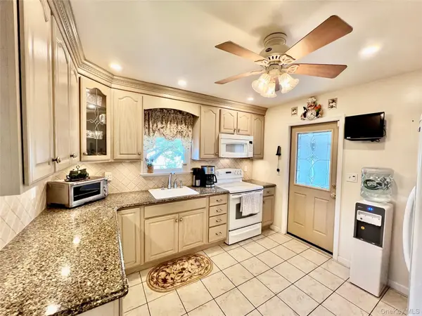 199 Claxton AVE, Bellmore, NY 11710