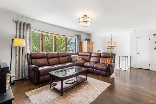 115 S 11th ST, New Hyde Park, NY 11040
