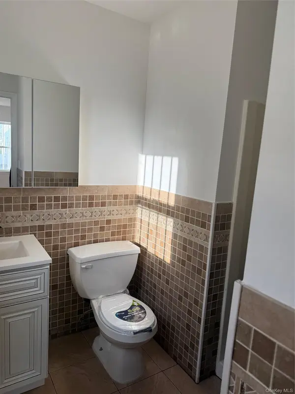 62-11 Burchell RD, Arverne, NY 11692