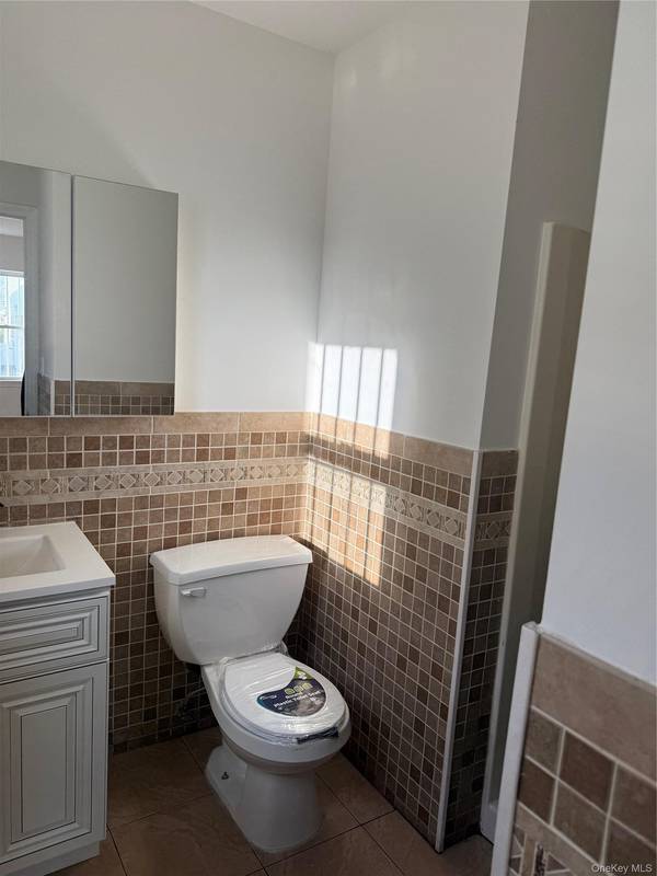 62-11 Burchell RD, Arverne, NY 11692