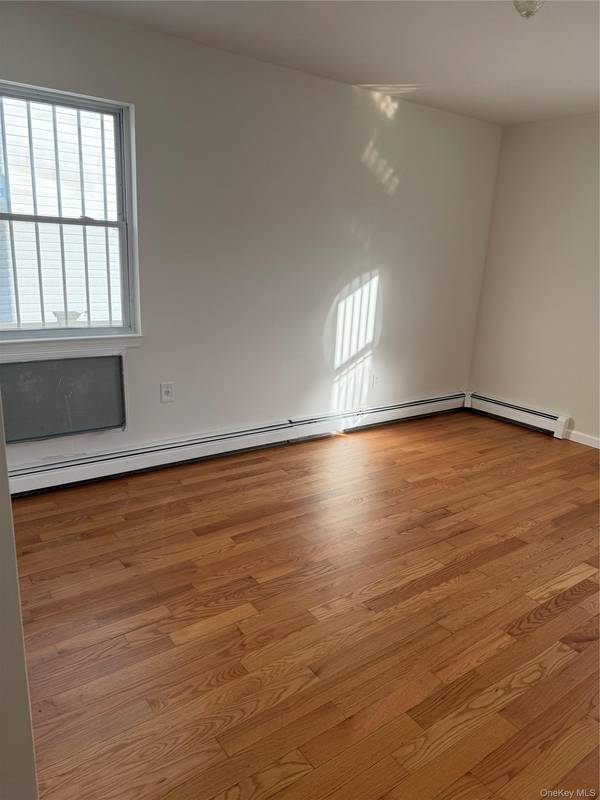 62-11 Burchell RD, Arverne, NY 11692