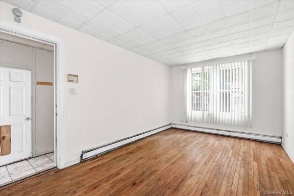 923 Quincy AVE, Bronx, NY 10465