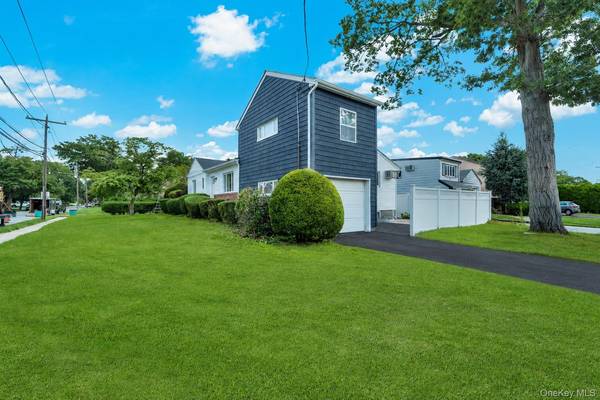 1980 Cameron AVE, Merrick, NY 11566