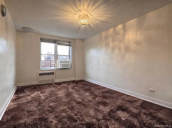 65-65 Wetherole ST #6K, Rego Park, NY 11374