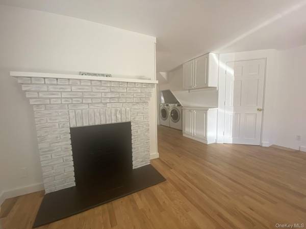14 B Franklin Ave, Westhampton Beach, NY 11978