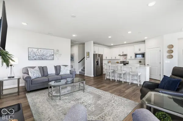 14822 Desert Orchid DR, Westfield, IN 46074