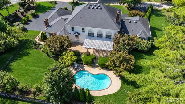 100 Wexler Manor CT, St Louis, MO 63141