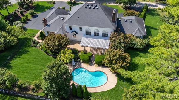 100 Wexler Manor CT, St Louis, MO 63141