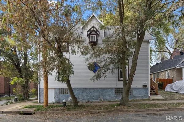 5129 S Compton AVE, St Louis, MO 63111