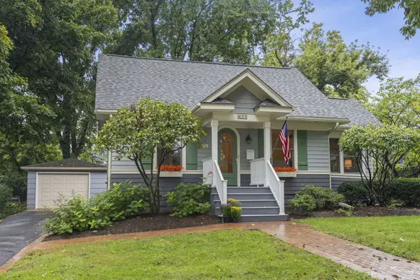873 Hillside AVE, Glen Ellyn, IL 60137