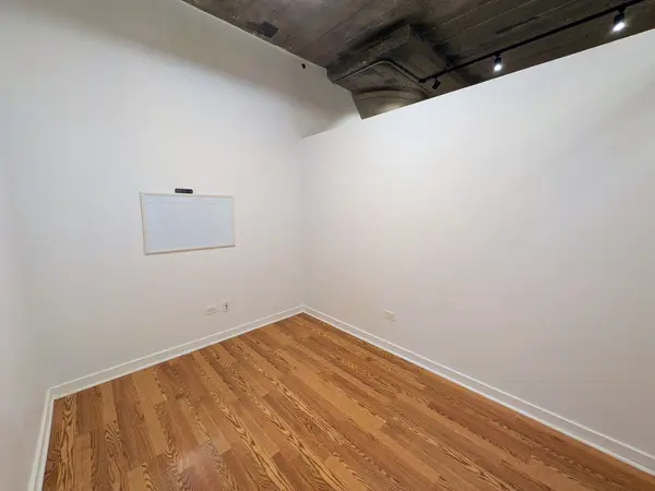 1033 W 14th PL #211, Chicago, IL 60608