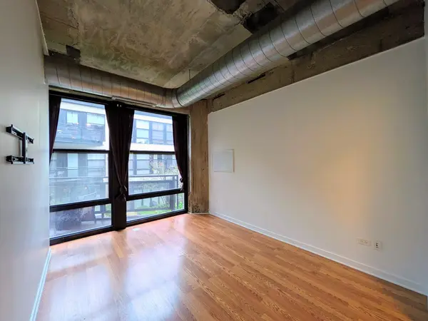 1033 W 14th PL #211, Chicago, IL 60608