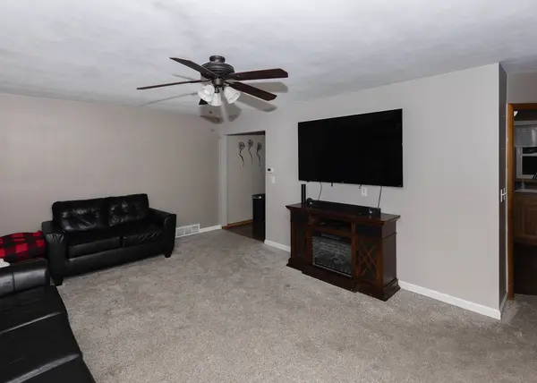 2715 8th ST, East Moline, IL 61244