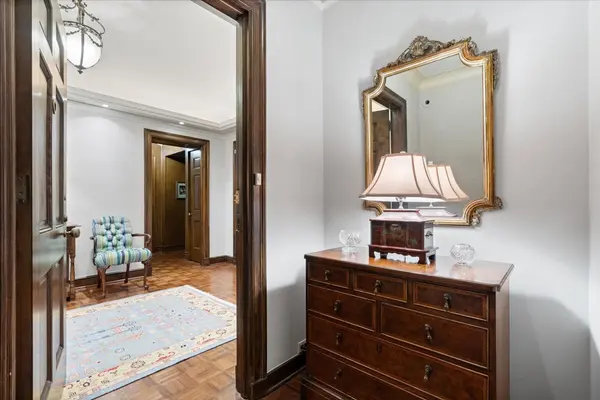 1325 N Astor ST #2, Chicago, IL 60610