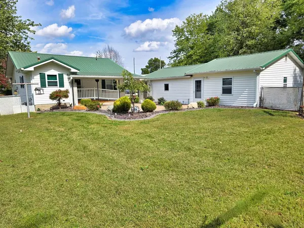 113 East ST, Xenia, IL 62899