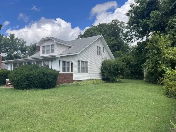 504 S Pennsylvania AVE, Carterville, IL 62918