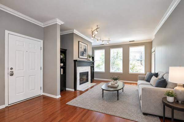 301 W SCOTT ST #204, Chicago, IL 60610