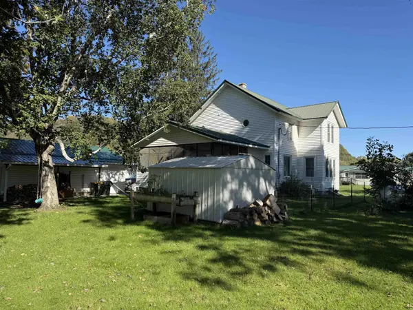 704 Jefferson AVE, Harpers Ferry, IA 52146
