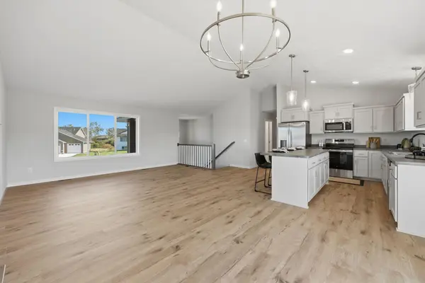 2883 29th ST NE, Sauk Rapids, MN 56379