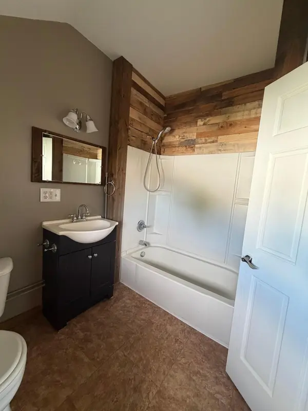 311 E 4th ST, Crookston, MN 56716