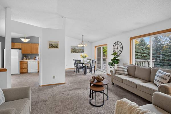7536 165th ST W, Lakeville, MN 55044