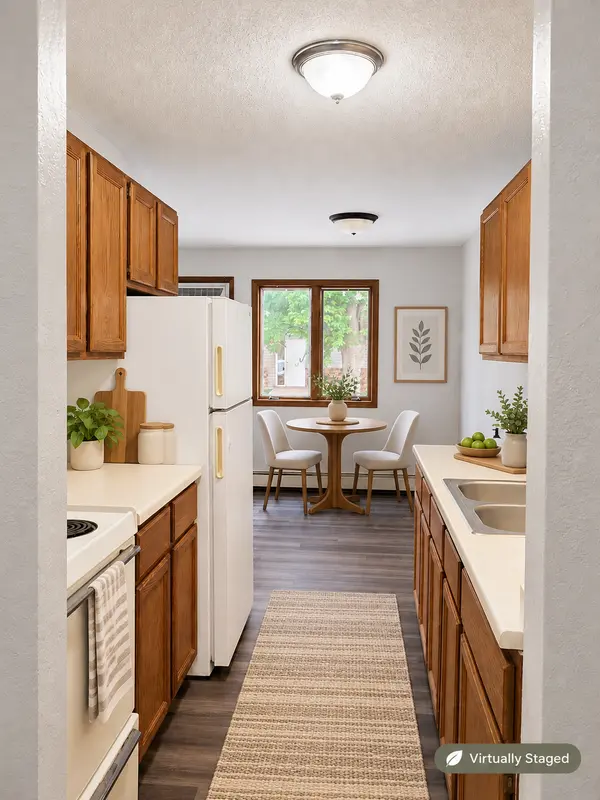 222 6th ST SW #2, Madelia, MN 56062