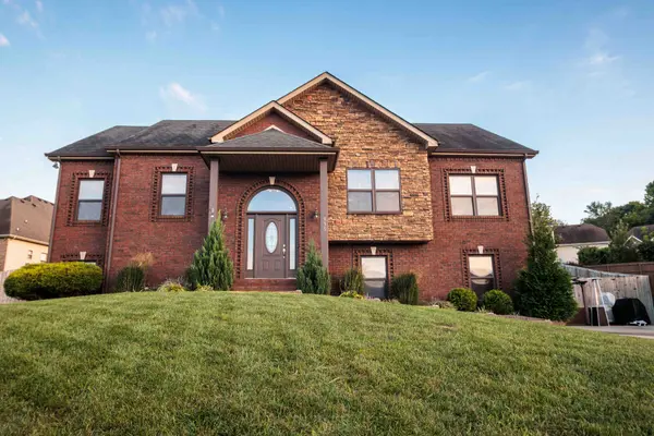 935 Spring Terrace Ct, Clarksville, TN 37040